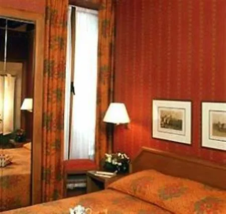 Hotel Touraine Opera Париж